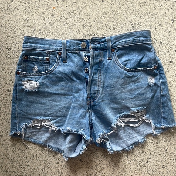 Levi 501 shorts size 27 - Picture 1 of 5